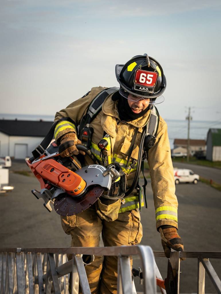 Bullard Introduces Lightweight UST-LW Fire Helmet