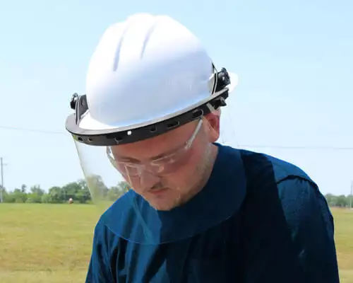 C33 Hard Hat - Image 3
